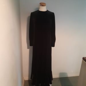 Elize NWOT Evening long sleeves Black velvet dress Size M